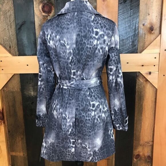 Kenzie Modern Magic Gray leopard print rain coat - Picture 7 of 8